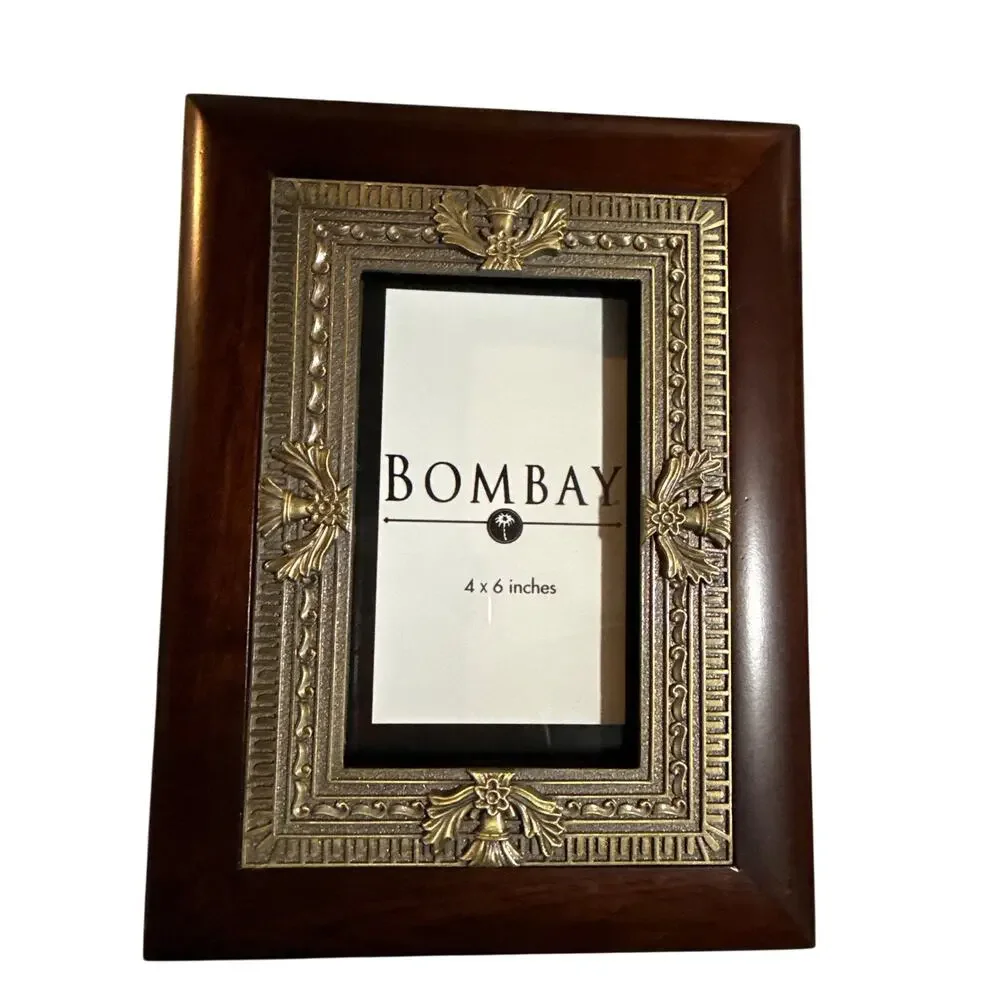 BOMBAY COMPANY- NEW- photo album